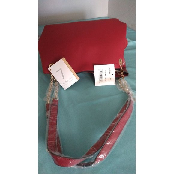 CLOSET CLEAR-OUT! Mathew + Julian Red Triple Entry Bag with Chain Strap - Picture 6 of 12